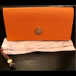 Tory Burch sunglass case with bag